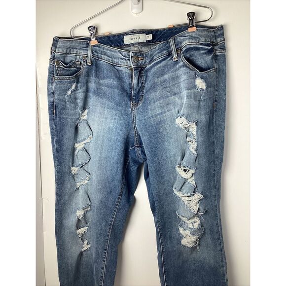 Torrid Women Plus Size 20 Blue Distressed Holes Frayed Hem 5 Pocket Jeans - Picture 1 of 10